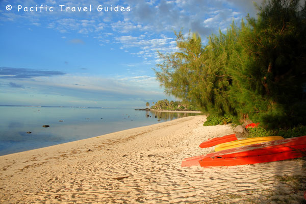 prime beach location at a cook islands hotel 